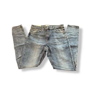 [H&M] NWT Midrise Skinny Jeans